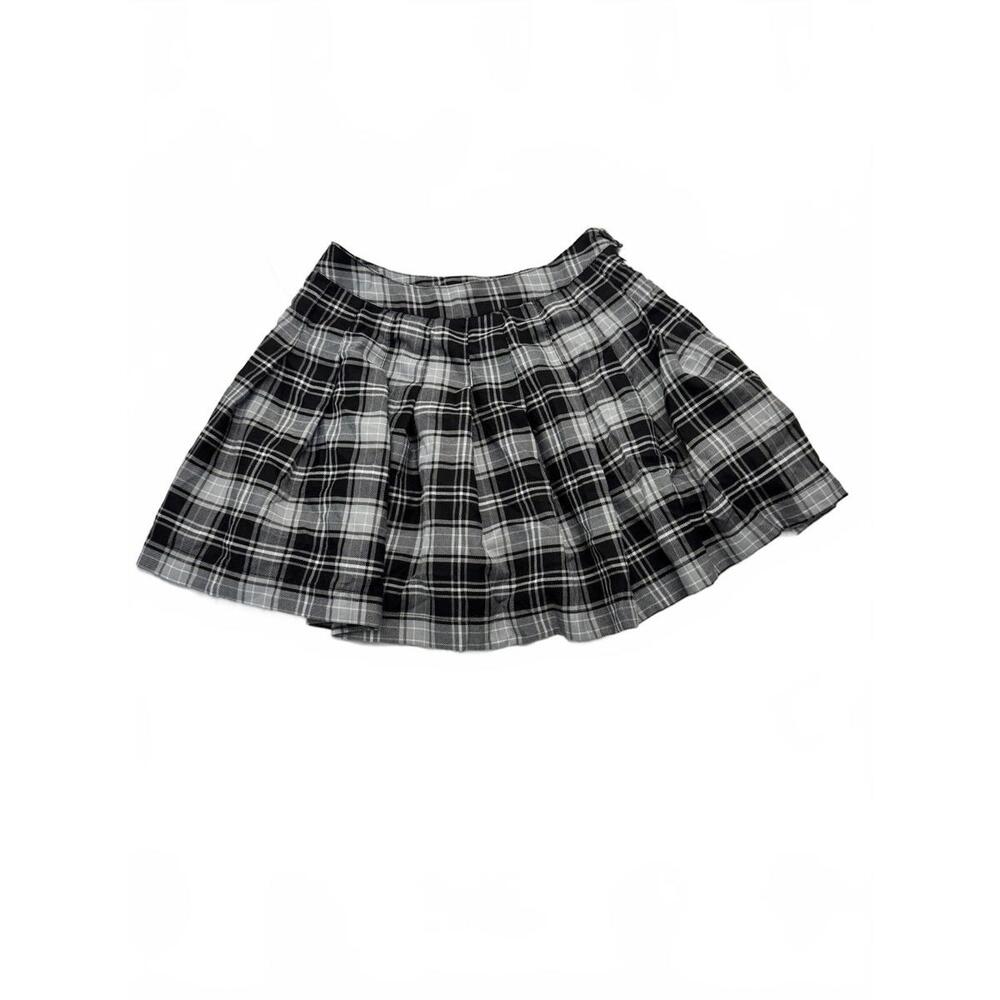 Black and White Plaid Pleated Skirt